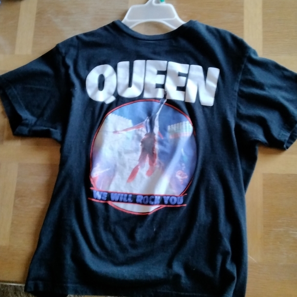 QUEEN T-SHIRT MEDIUM: WE WILL ROCK YOU - Picture 2 of 3